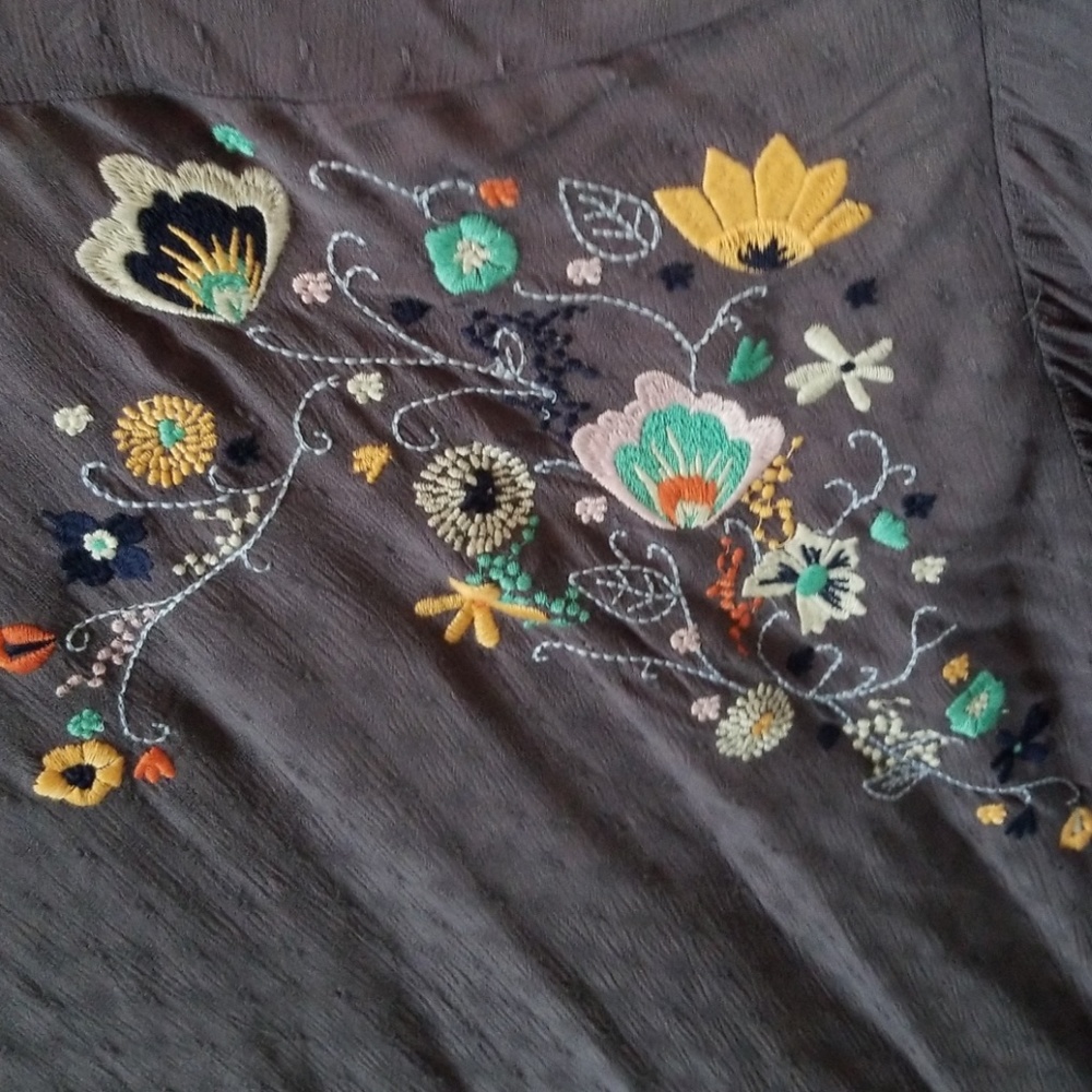 Top - Picture 2 of 2